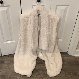 Aerie super soft fur vest